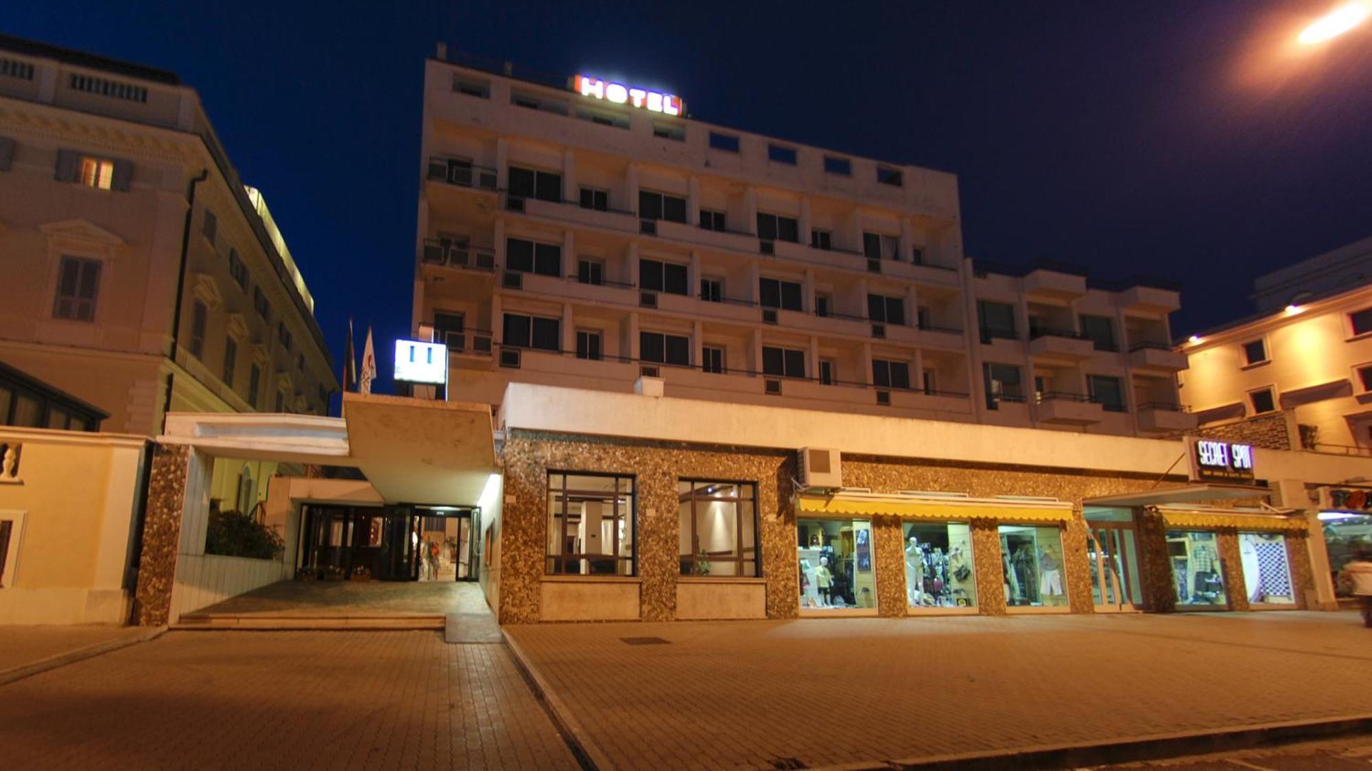Hotel Mediterraneo Civitavecchia Ngoại thất bức ảnh